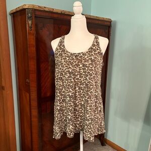 Chic Leopard Print Tank Top